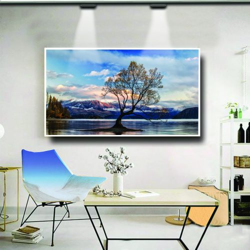 Quadro Decorativo Árvore no Meio do Lago ao Fundo Montanhas
